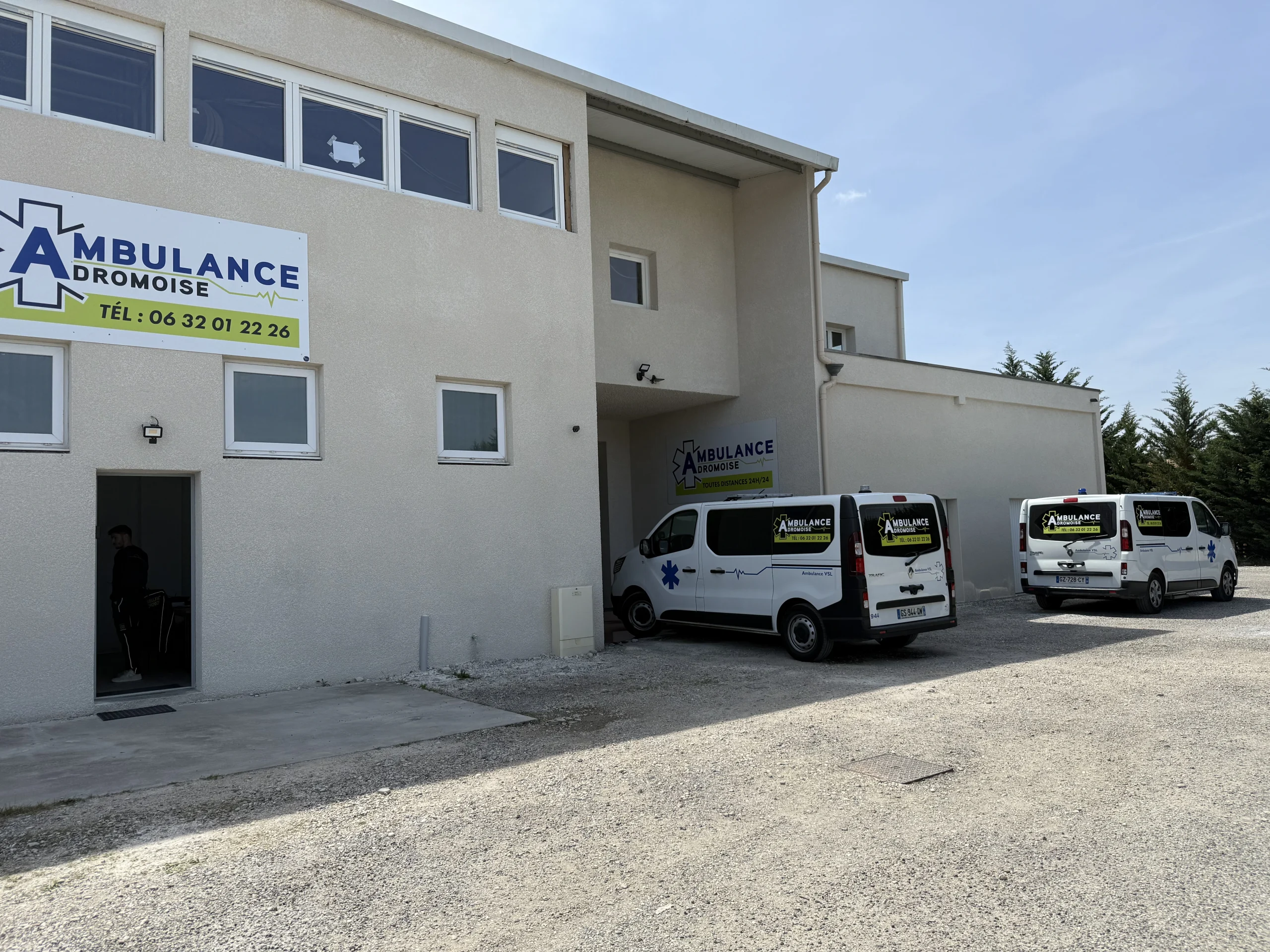 Ambulance Dromoise à Romans-sur-Isère : VSL, transport allongé, dialyse et urgences non vitales.